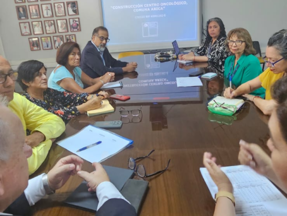 agrupacion-oncologica-se-interioriza-de-potentes-proyectos-de-inversion-en-salud-junto-a-senador-durana/