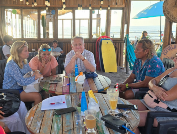 senador-durana-interviene-entre-locatarios-y-el-gobierno/